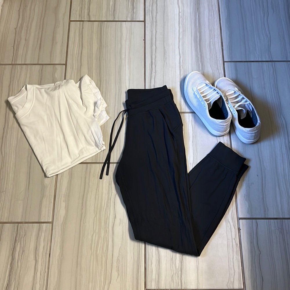 Lululemon crew neck white shirt 4